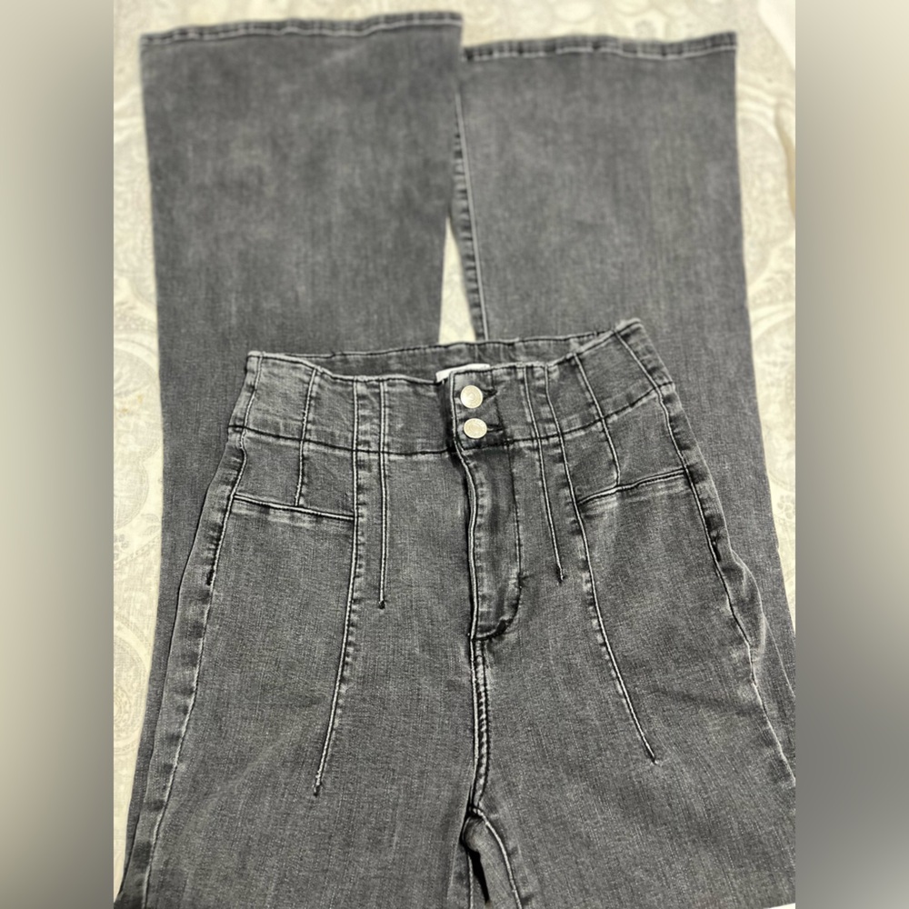 Forever 21 gray flare jeans size 27